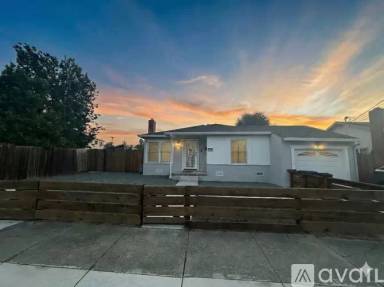 Main picture of 2464 Pepper Dr