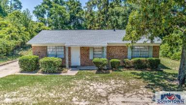Main picture of 3422 Chadbourne St