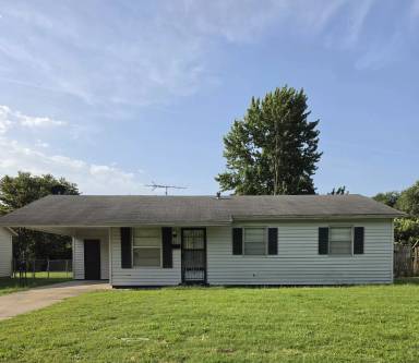 Main picture of 825 Mayfair Ln