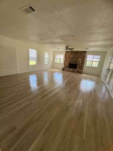 Main picture of 2536 W Rochelle Rd