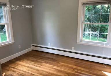 Main picture of 10 Naomi St