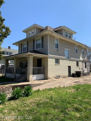 Main picture of 2107 E 35th St