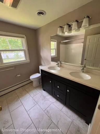 Main picture of 35 Dow Ln
