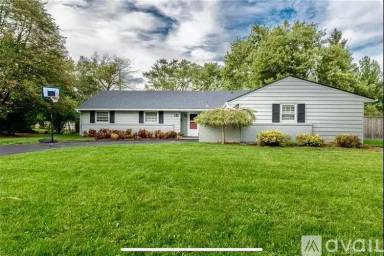 Main picture of 81 Carmel Ct