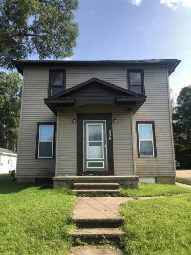 Main picture of 236 E Bacon St