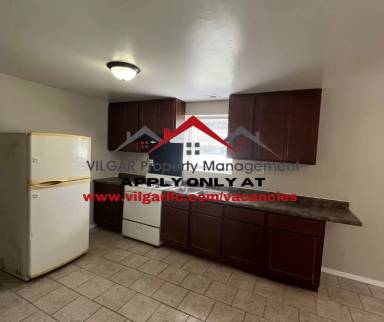 Main picture of 3937 Pulaski St