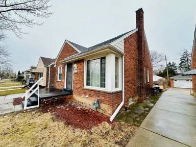 Main picture of 7773 Stout St