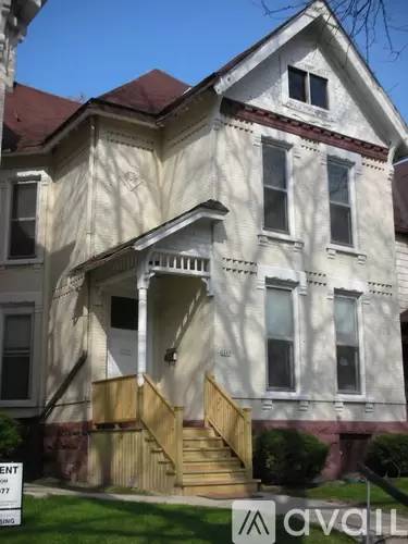 Main picture of 1669 N Humboldt Ave