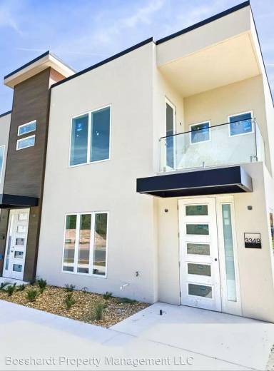 Main picture of 3349 SW 50th Dr