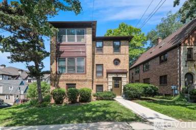Main picture of 2140 Kendall Ave