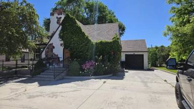 Main picture of 465 N Main St