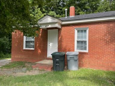 Main picture of 254 N Elm St