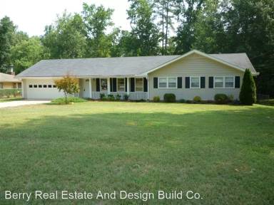 Main picture of 334 Nancy Ct SW