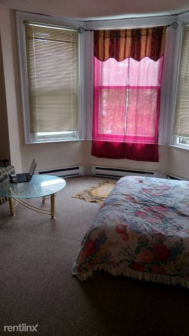Main picture of 4312 Walnut St