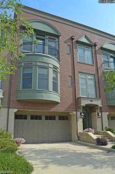 Main picture of 314 Halstead Ln