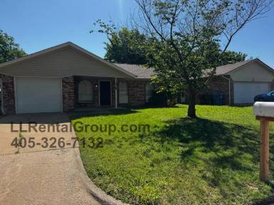 Main picture of 406 Lotus Ave