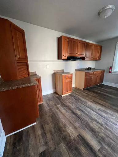 Main picture of 12 E Andrew St