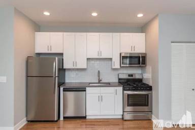 Main picture of 354-58 W Dickens Ave & 2103-11 N Sedgwick Ave Apartments