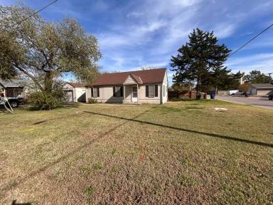 Main picture of 1000 N Saint Paul Ct