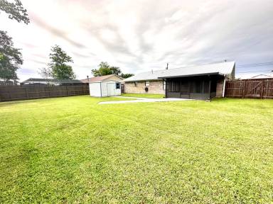 Main picture of 6047 Howard Rd