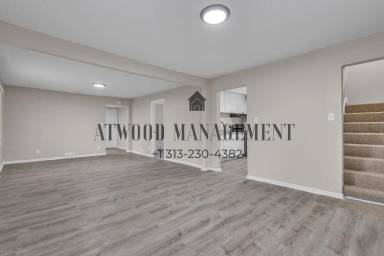Main picture of 20000 Prairie St