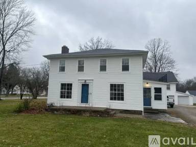 Main picture of 3036 S Meridian Rd