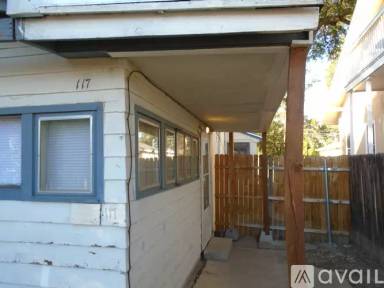 Main picture of 117 W 14th St