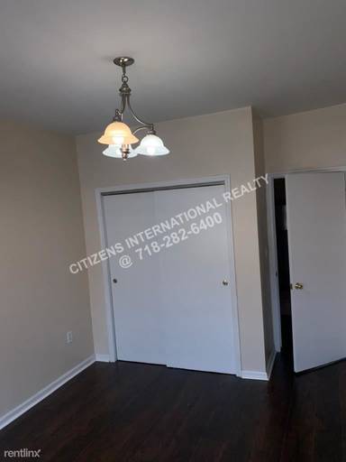 Main picture of 53 E 52nd St