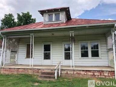 Main picture of 1104 Riverside Blvd