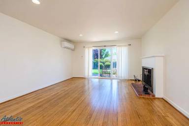 Main picture of 365 MacArthur Ave