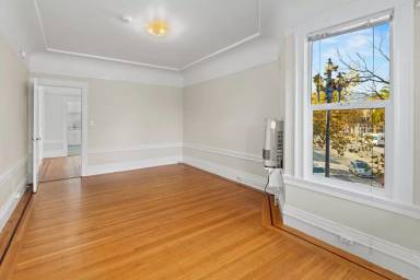 Main picture of 2341 Market St