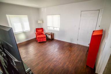 Main picture of 1010 Columbia St