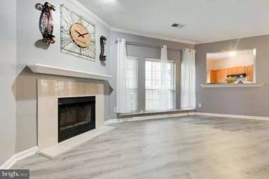Main picture of 668 Gateway Dr SE