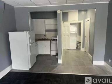 Main picture of 108 S Madison St