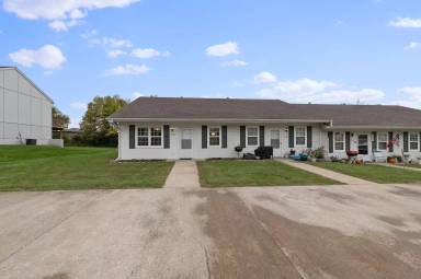 Main picture of 128 N Crest Dr