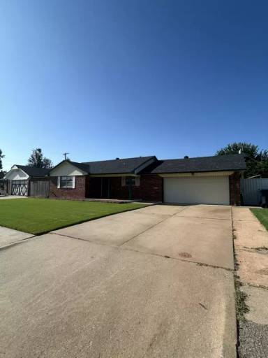 Main picture of 2408 SW 78th St