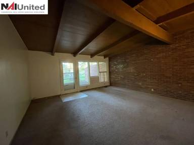 Main picture of 2915 Meek Ave