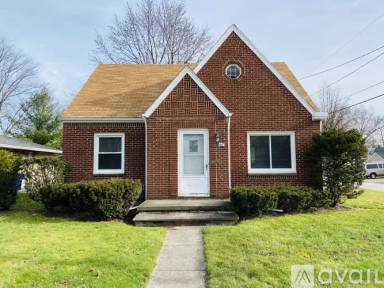 Main picture of 667 Caswell Ave