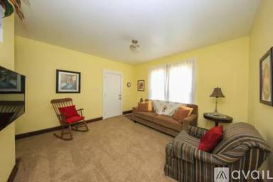 Main picture of 1040 Walnut Hill Pl