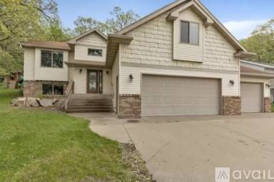 Main picture of 1914 N Benton Dr