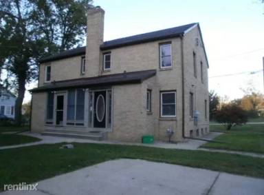 Main picture of 5437 Lovers Ln