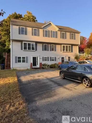 Main picture of 8 Jenpaul Way