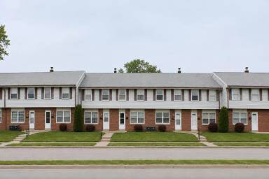 Main picture of 9810 W Beloit Rd