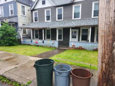 Main picture of 44 Champlin Ave