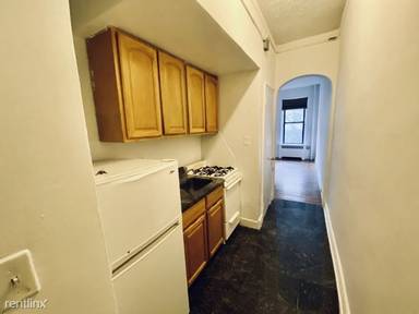 Main picture of 214 W 102nd St