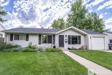 Main picture of 3469 S Grape St