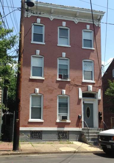 Main picture of 226 2nd St