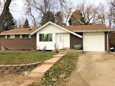 Main picture of 3001 E Weaver Pl
