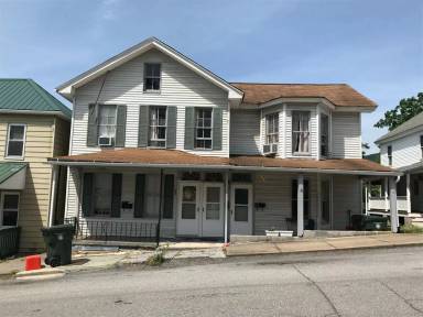 Main picture of 239A N Penn St
