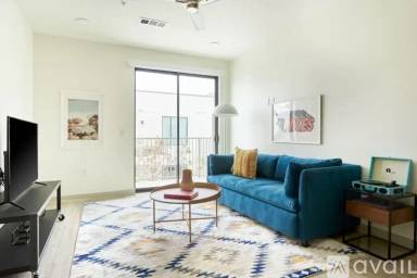 Main picture of 1307 W 49th St